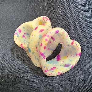 19mm-3/4" heart-shaped tunnels